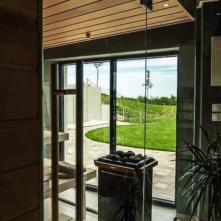 Dobosi Birtokkoezpont Bed and breakfast 4*